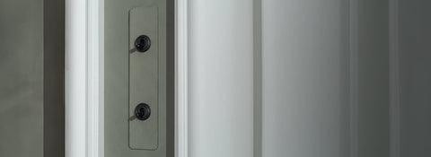 Paintable bronze - black inserts